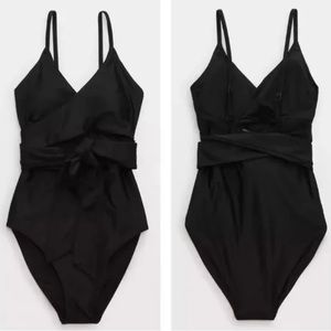 NWT Aerie Wrap Cutout One Piece Swimsuit Size Medium